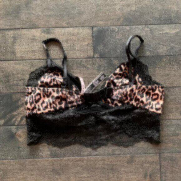 Victoria's Secret Bralette - NEW with TAGS - Picture 2 of 2